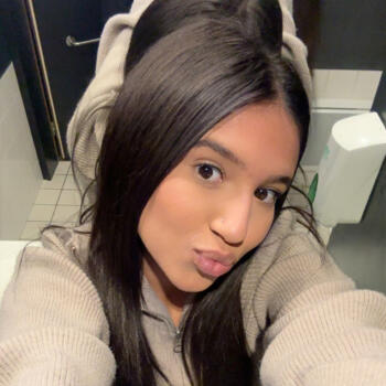 Babysitter in Saint-Etienne: Yasmine