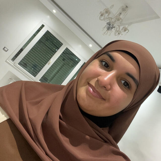 Babysitter in Ivry-sur-Seine: Khouloud