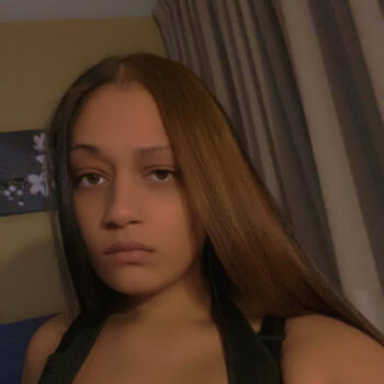 Babysitting job in The Bronx: babysitting job Yalissa