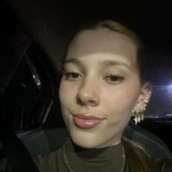 Babysitter in Assis: Isabella