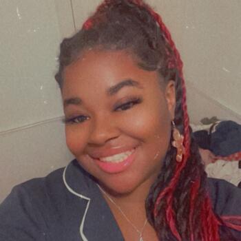 Babysitter in Erith: Sholanda