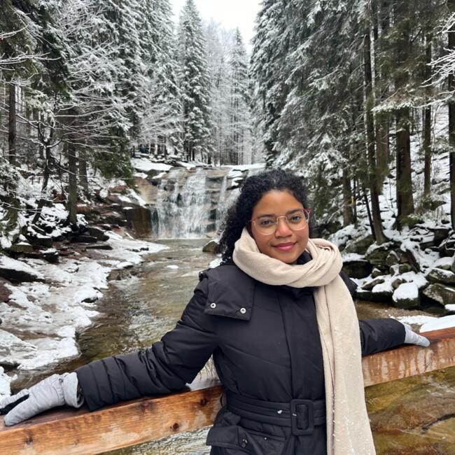 Babysitter in Prague: Zahrah