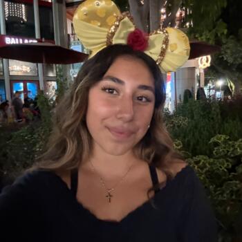 Babysitter Pomona: Isabella