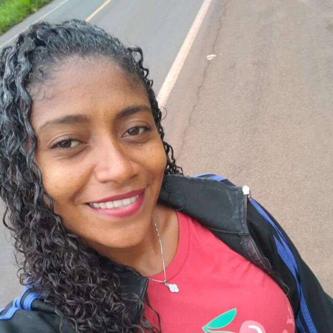 Babá em Içara: Janiele