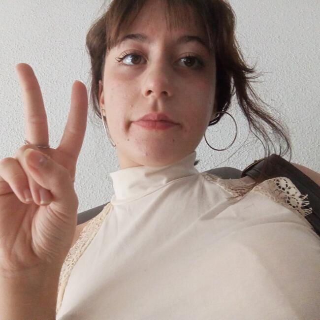 Canguro en Elche: Sheyla
