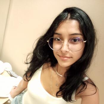 Babysitter Cabo Frio: Bianca