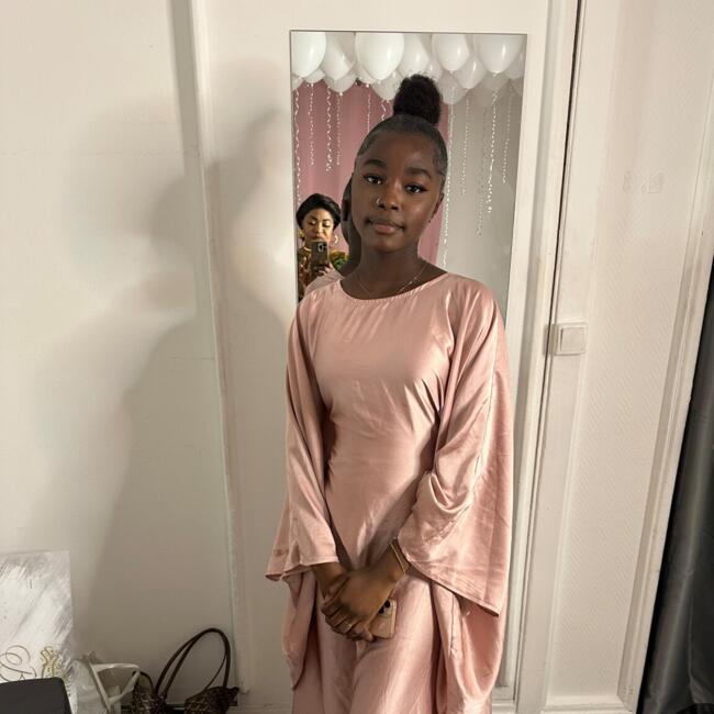 Babysitter in Paris: Sara