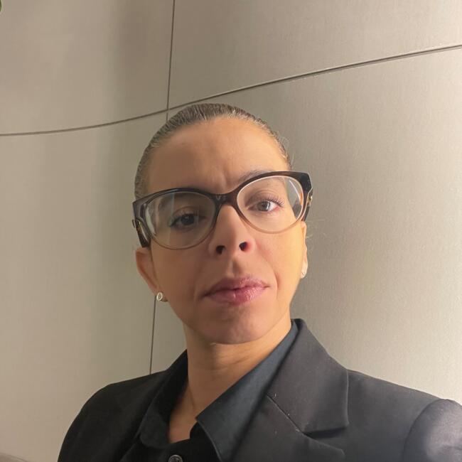 Babysitter in Bagneux: Daiana