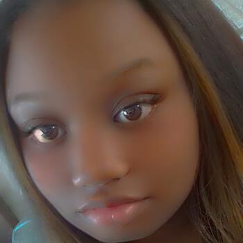 Babysitter in Dallas: Aeryn