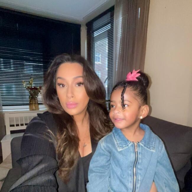 Babysitting job in Amsterdam: Demi