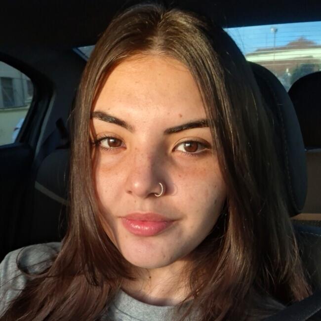 Babysitter in São Carlos: Kayllane