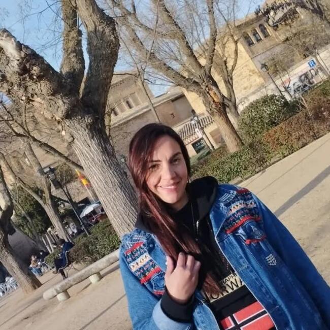 Babysitter in Móstoles: Yuliet Bautista