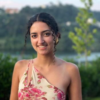 Babysitter in Maia: Maria França