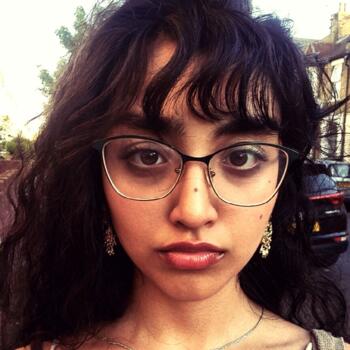 Babysitter in London: Eman