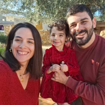 Δουλειά για babysitter στην περιοχή Πειραιάς: δουλειά φύλαξης παιδιών George