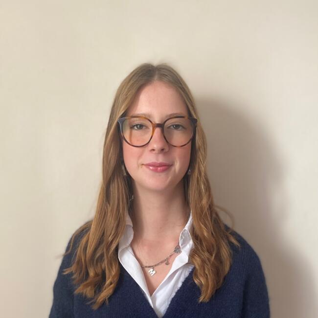 Babysitter in Bordeaux: Margot