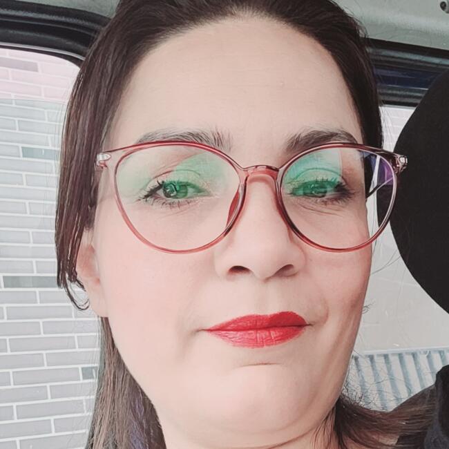 Nanny in Cuigy-en-Bray: Mouna