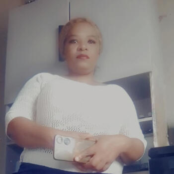 Nanny in Shallcross: Thandah