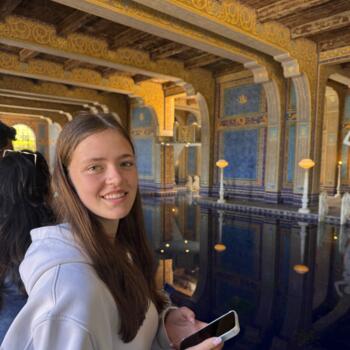 Oppas in Hoofddorp: Eline