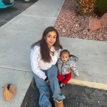 Babysitting job in Henderson: babysitting job Amya