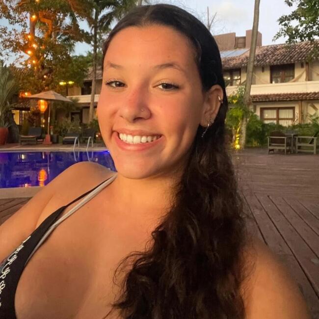 Babysitter in Ilhabela: Ana