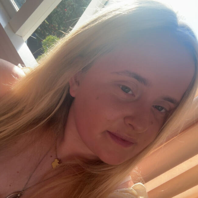 Babysitter in Wellington: Kelly