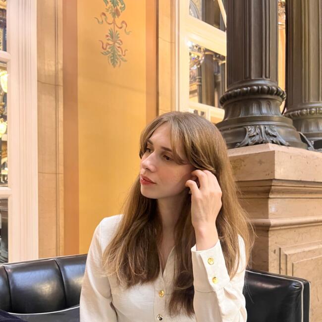 Babysitter in Levallois-Perret: Ophélie