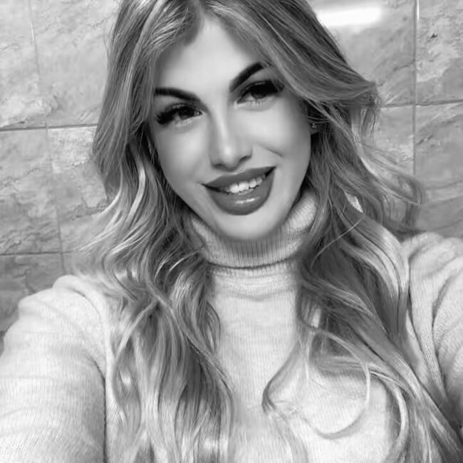 Bébiszitter Felsőpakony területén: Dominika