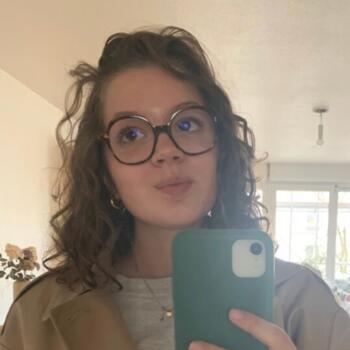 Babysitter in Bordeaux: Chloé