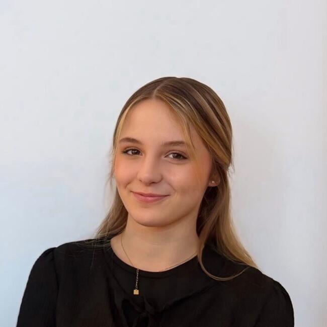 Babysitter in Flines-lez-Raches: Thais