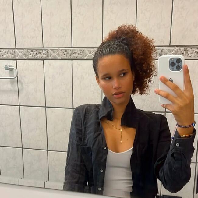 Babá em Porto Seguro: Riane