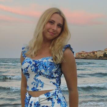 Babysitter Sofia: Александрин