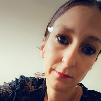 Babysitting job in Doullens: babysitting job Mellna