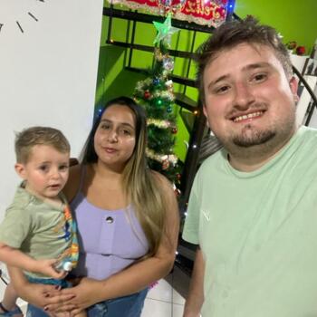 Emprego de babá em Lorena: emprego de babá Fernando