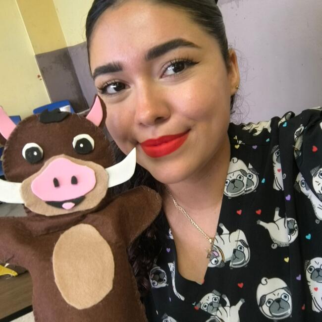 Babysitter in Panama City: Hilary