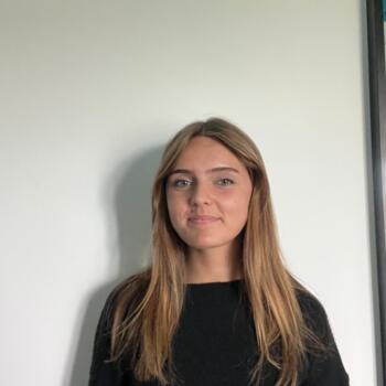 Babysitter in Nantes: Emma