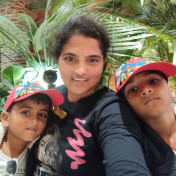 Babysitter in Belfast: Kavya
