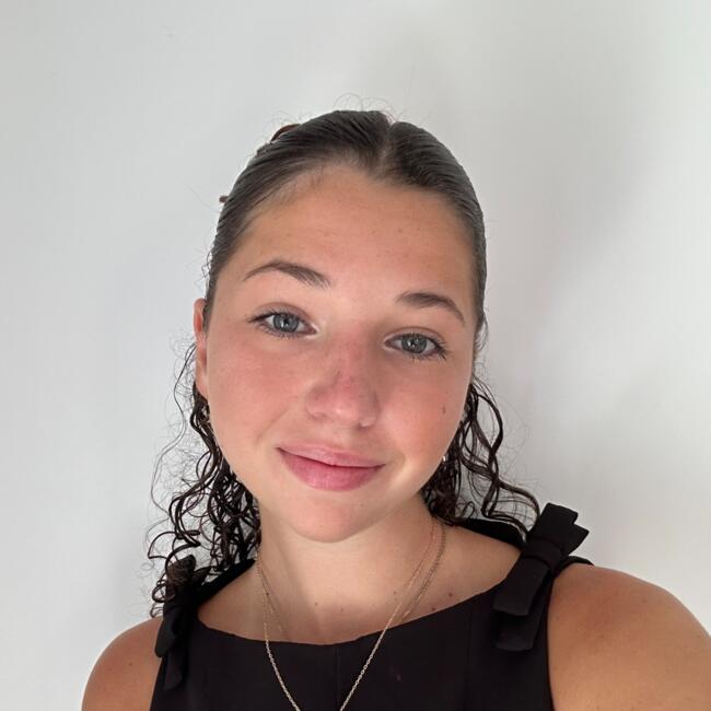 Babysitter in Poitiers: Manon