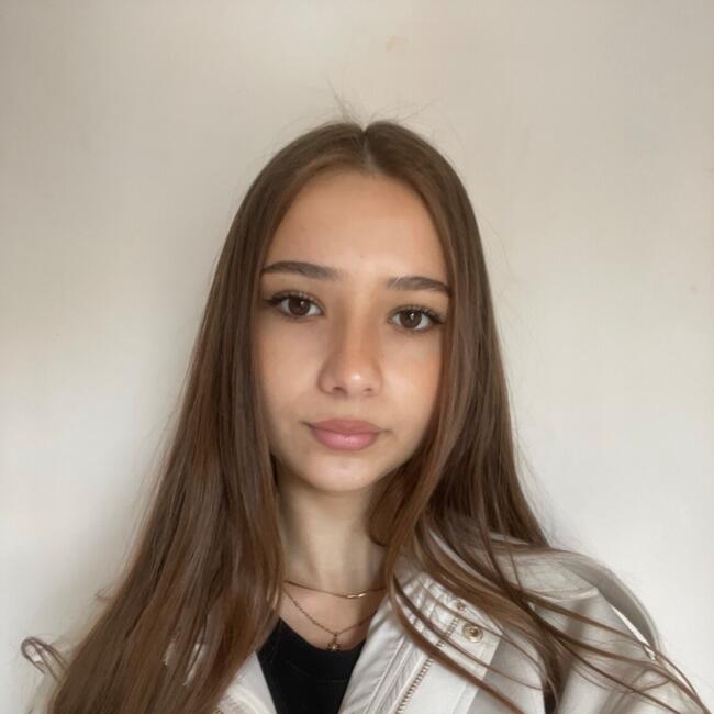 Babysitter in Bobigny: Anastacia