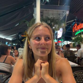 Babysitter in Merelbeke: Lieve