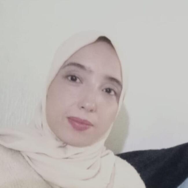 مربية أطفال في فاس: Karima