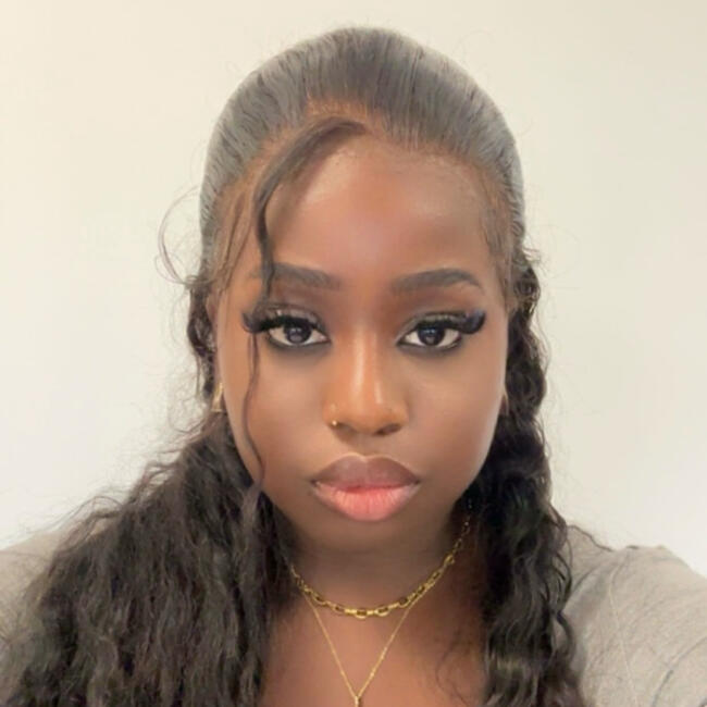 Babysitter in Leicester: Esther