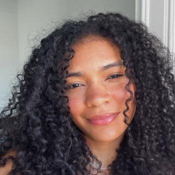 Babysitter in Paris: Daniella