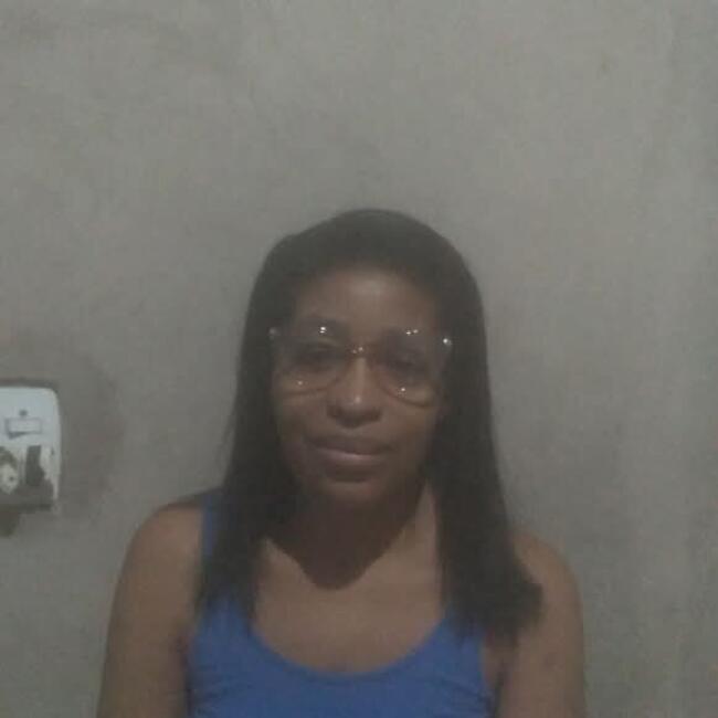 Babá em São Luís: Adriana