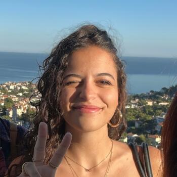 Babysitter in Marseille: Ines