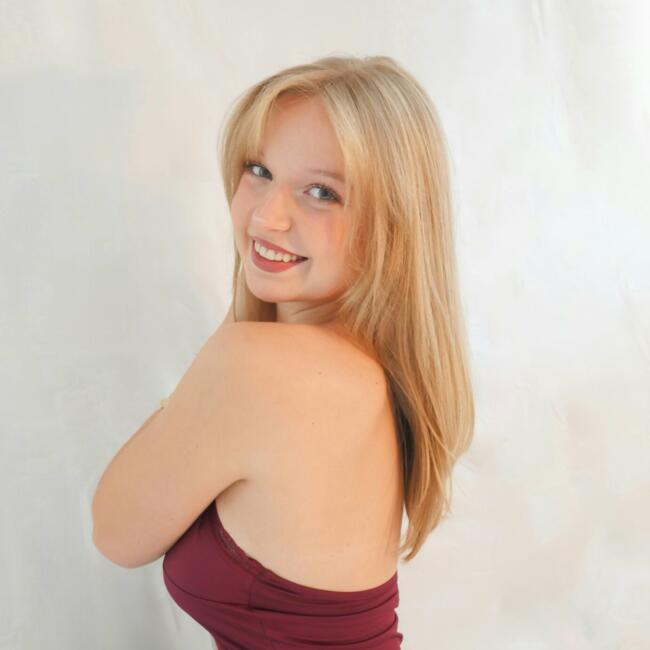 Babysitter in Iffendic: Louann