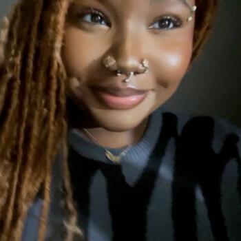 Babysitter in Brooklyn: Kel'oni