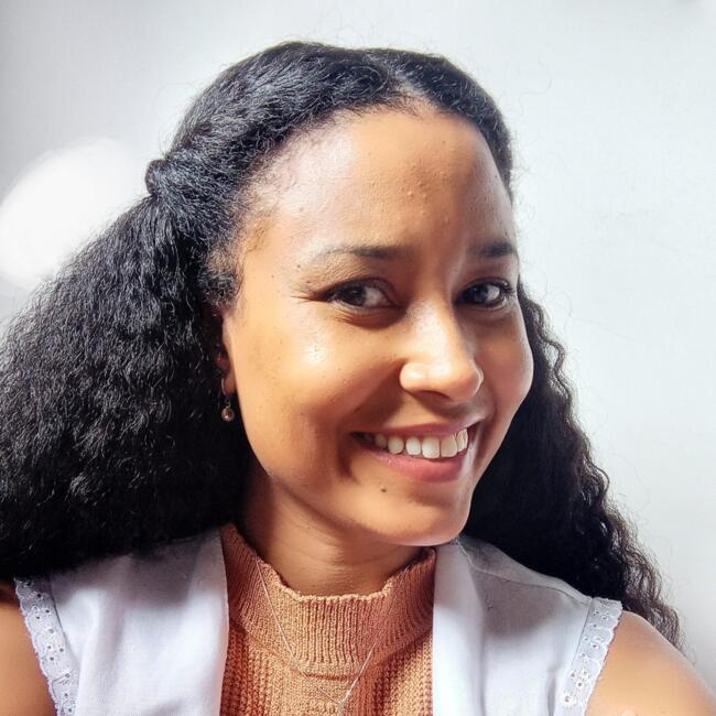 Babysitter in Bom Jesus dos Perdões: Michelle