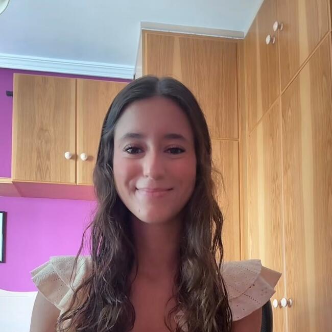 Canguro en Zaragoza: Laura