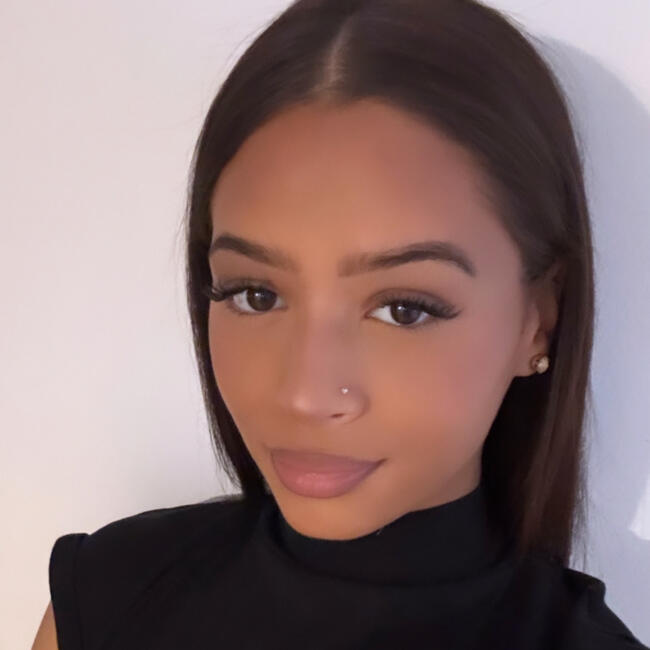 Babysitter in Nice: Yasmine